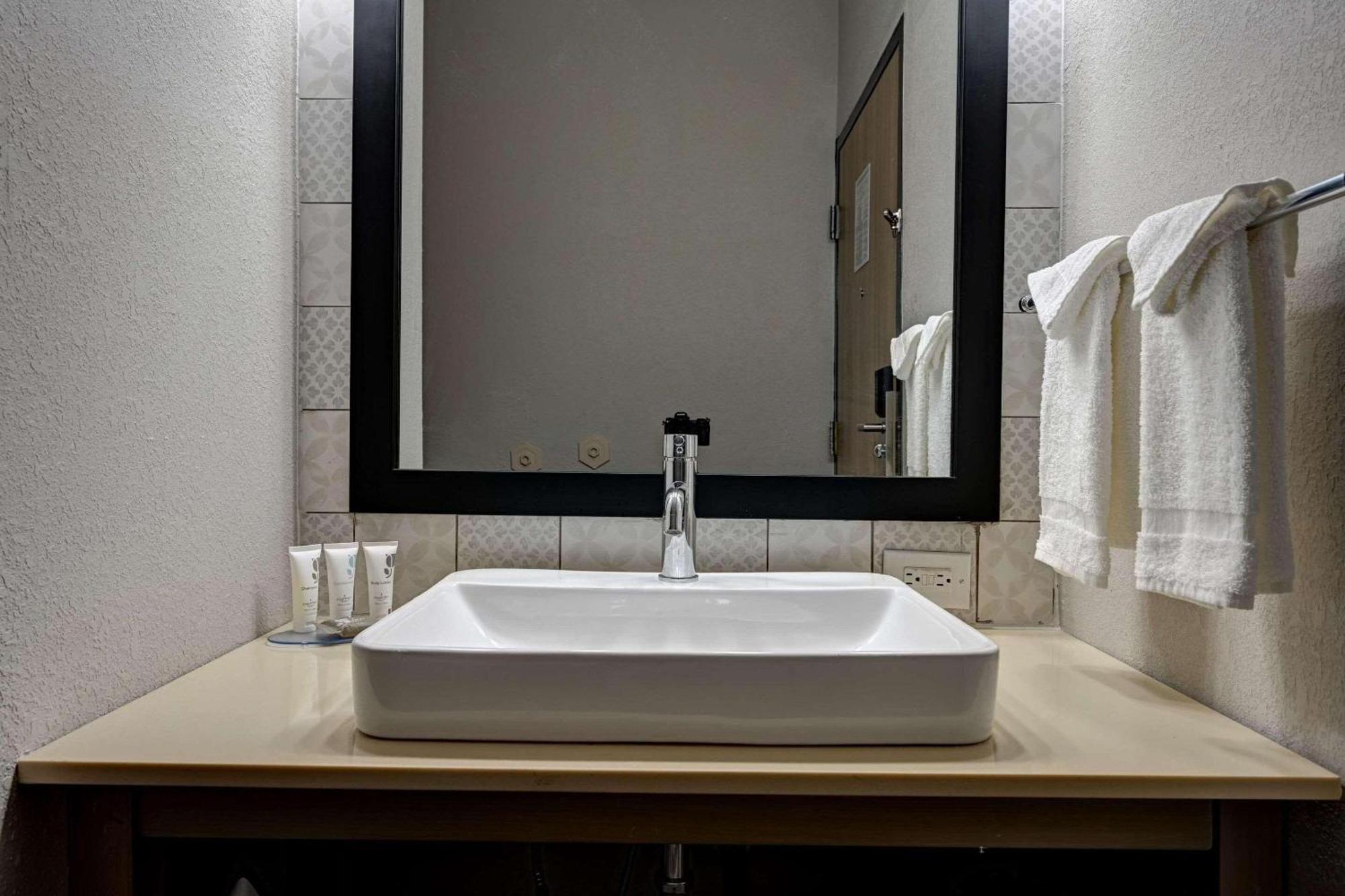 Country Inn & Suites By Radisson, Pierre, Sd Exteriör bild